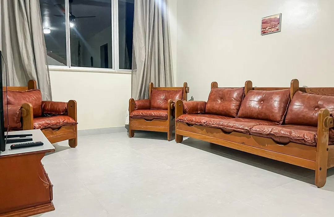 Apartamento na Praia do Forte - Poucos Passos do Mar-1